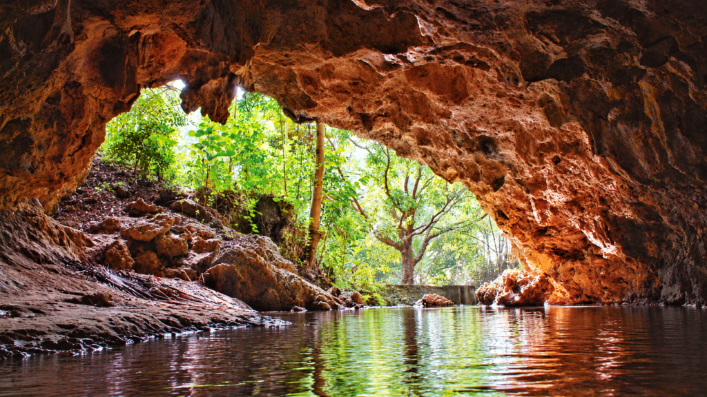 Habhaban Cave and Reflective Pool